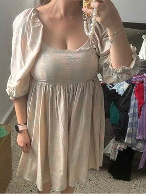 Storia Soft Blush Puff-Sleeve Mini Dress